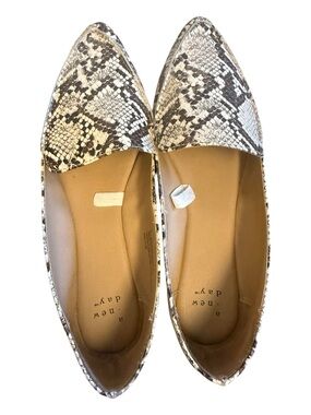 a new day Women's Snake-Print Pointed Toe Flats in Neutral